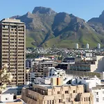 Central Cape Town Apt With Views