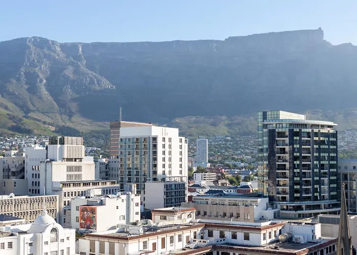 Central Cape Town Apt With Views