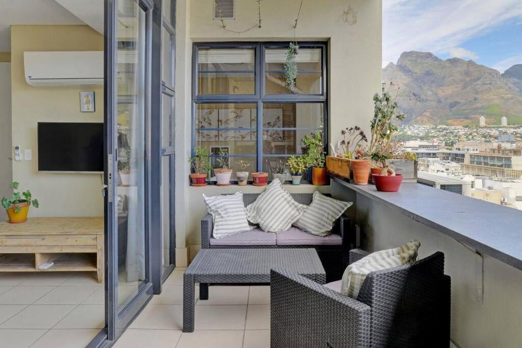 With Views Apartment *